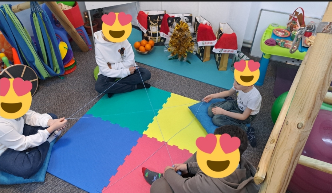 Firul invizibil ce ne unește.